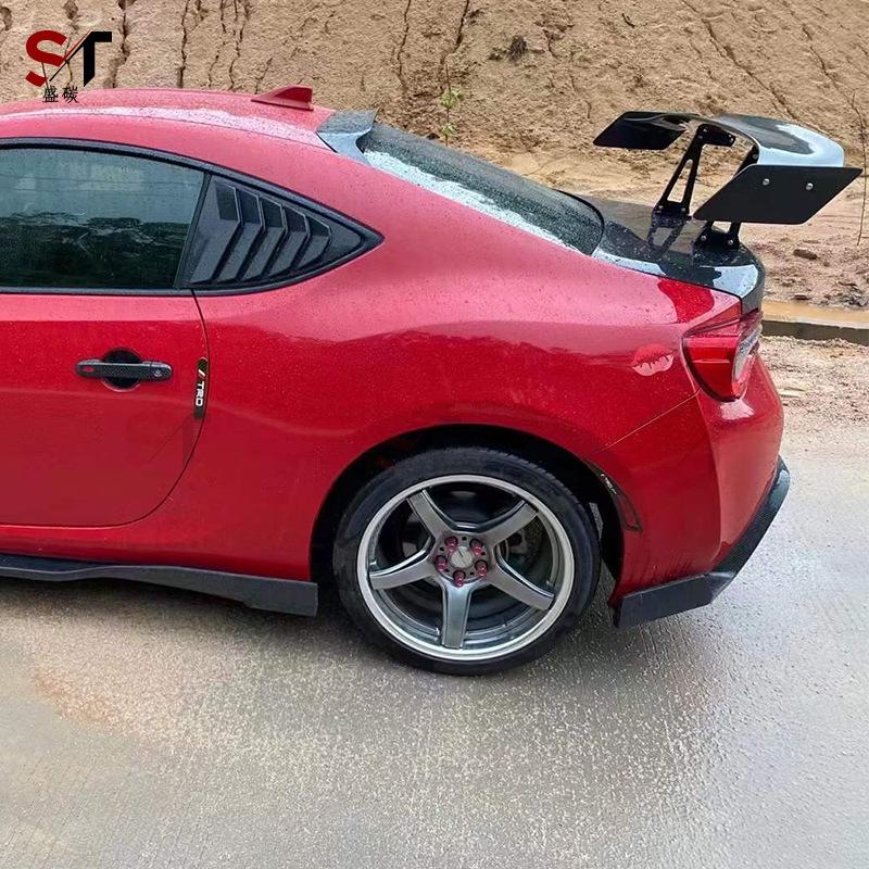 Задний спойлер и диффузор из углеродного волокна для Toyota 86 / Subaru BRZ