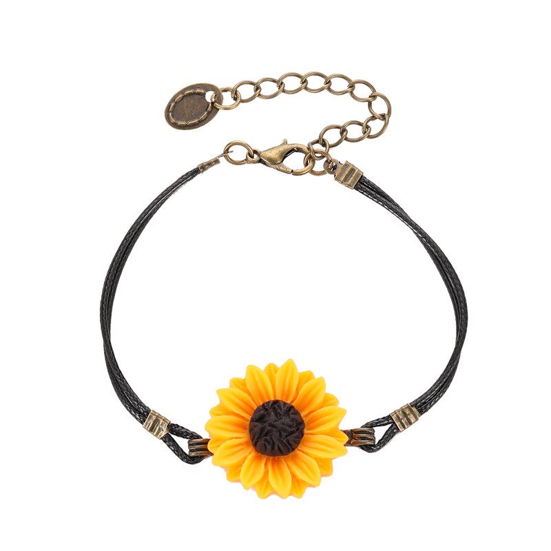 Korean Version of Small Fresh Daisy Bracelet Literary Fan Leather Rope Student Girl Cute Sunflower Retro Bracelet Small Daisy