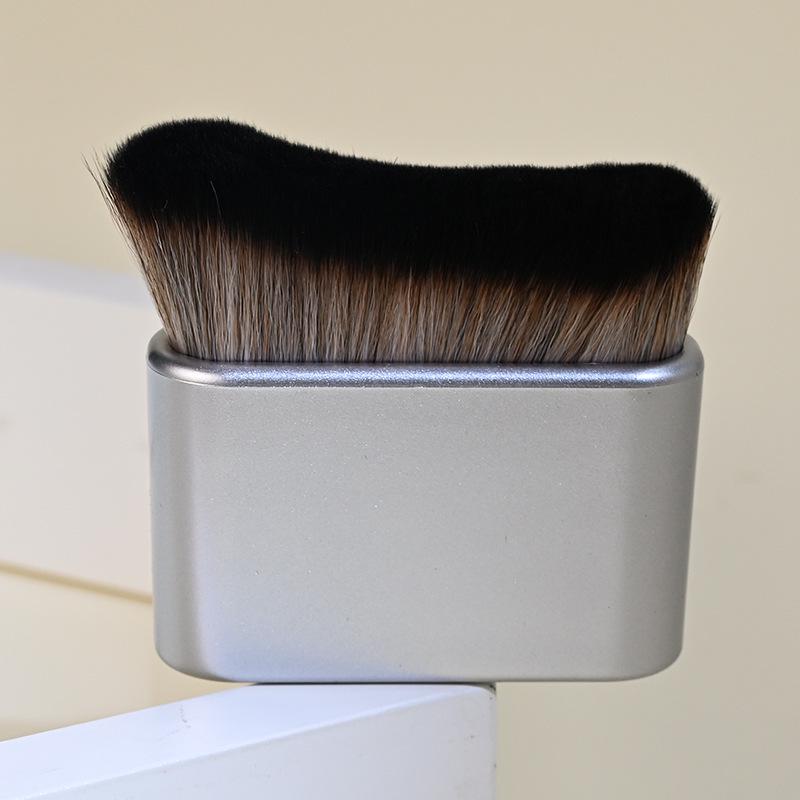 Многофункциональная кисть для нанесения жидкой основы и BB-крема Yise