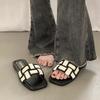 Модная женская обувь Женские тапочки Роскошные шлепанцы Летние клоги Женские 2025 Дизайнерские плоские Пляжные Пляжная обувь Тапочки Повседневные шлепанцы Слипы