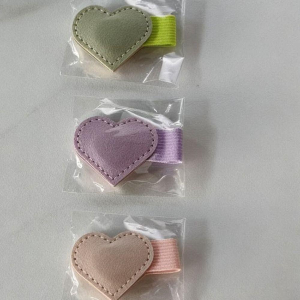 Cute Design Heart-Shaped Book Marks with Pen Holder Reading Gifts Magnetic Leather Bookmarks Girls