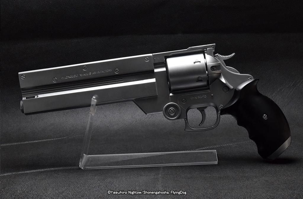 Водяной пистолет Fullcock Realfoam, Том. 18, Пистолет Ваша из телесериала Trigun. Окрашено в цвет «Железный серебристый». Приблизительно 330 мм в длину. Изготовлен из АБС-пластика.