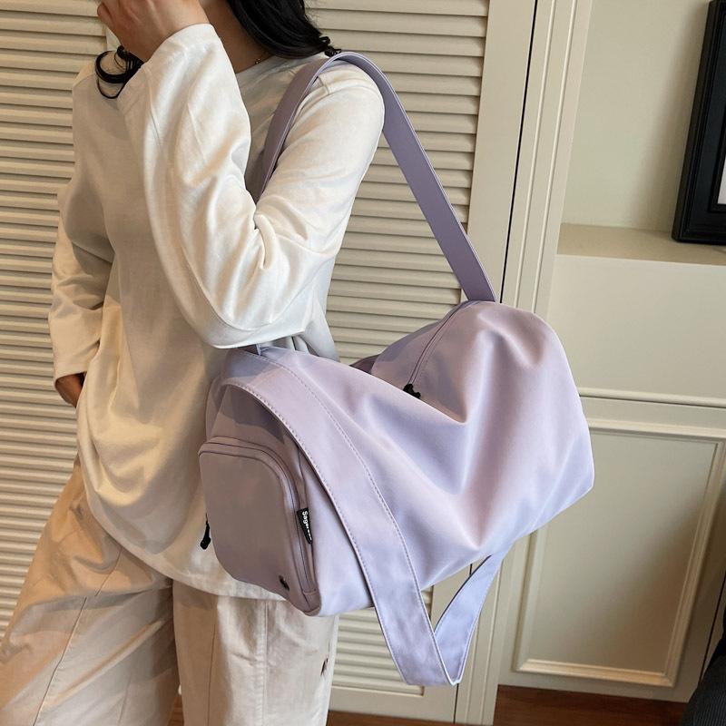 Sports and fitness bag for women, yoga bag with dry and wet separation, large-capacity portable lightweight short-trip travel storage bag