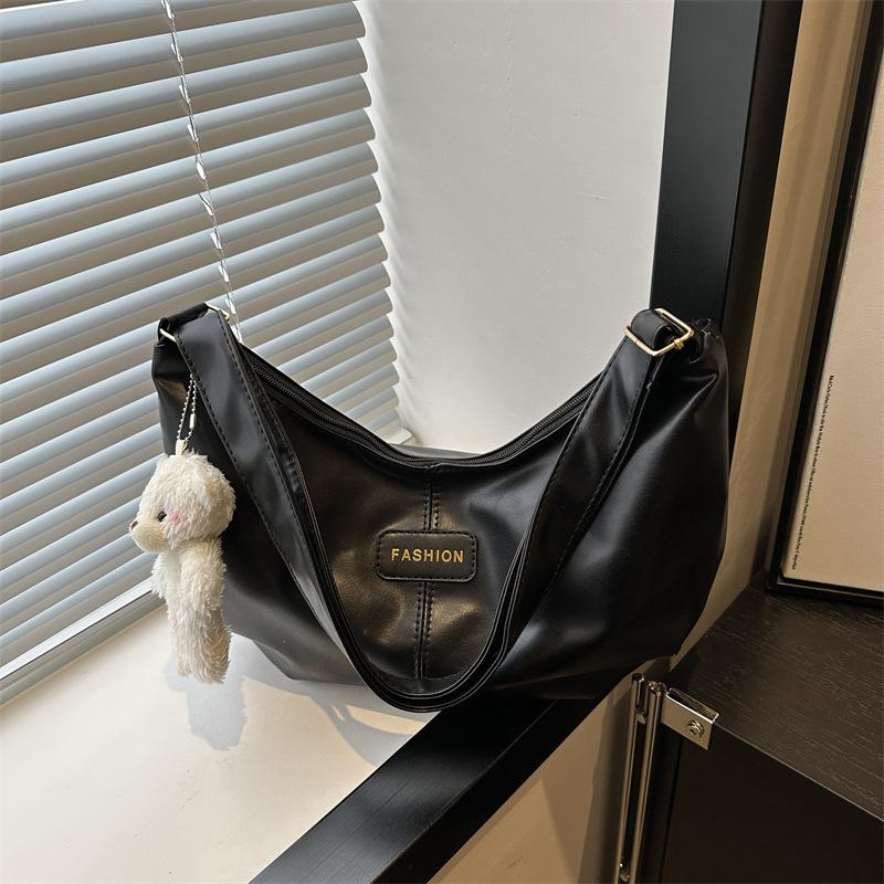 Мягкая кожаная большая вместительная повседневная сумка, весенняя новая универсальная сумка через плечо, однотонная женская сумка в корейском стиле