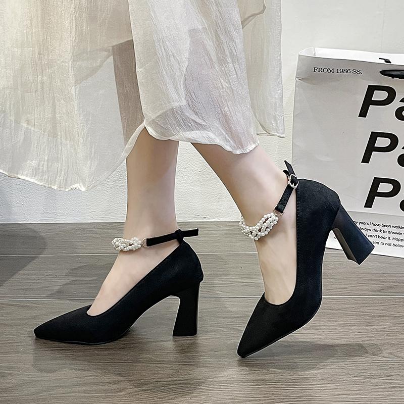 Fashion Spring New Pearl Design Pointed Low Heel Thick Heel Single Shoes String Bead Ankle Strap Women Black High Heels Med Heel Apricot