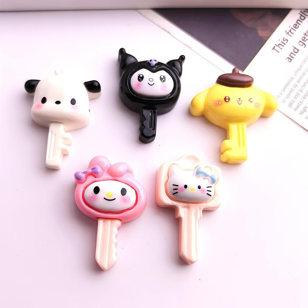 Ключница и заколка для волос из смолы с персонажами Sanrio