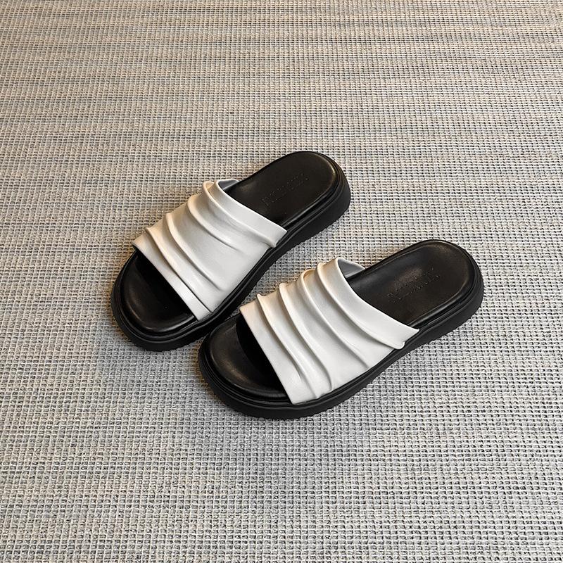 Spot! Slack pleated Bangkok drag flat-bottomed slippers 2025 summer new soft-soled slippers that are not tired of feet