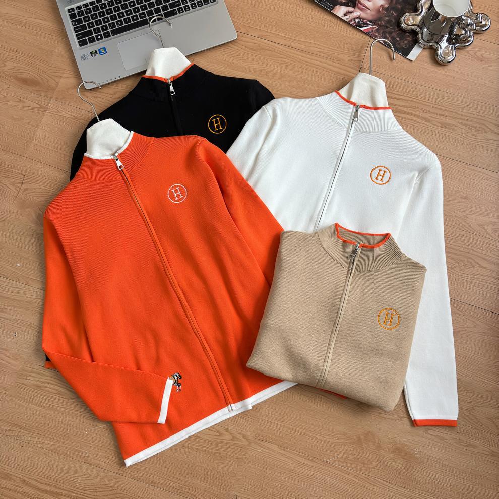 Европейско-американский набор из вязаной верхней одежды и брюк с вышивкой скачущей лошади и цветовыми блоками