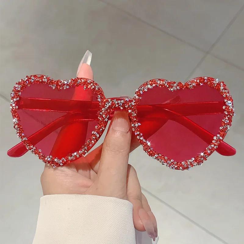 Популярные солнцезащитные очки Y2K Vintage Love Heart для женщин и мужчин, роскошные дизайнерские солнцезащитные очки Punk Diamond Candy Pink Party Shades