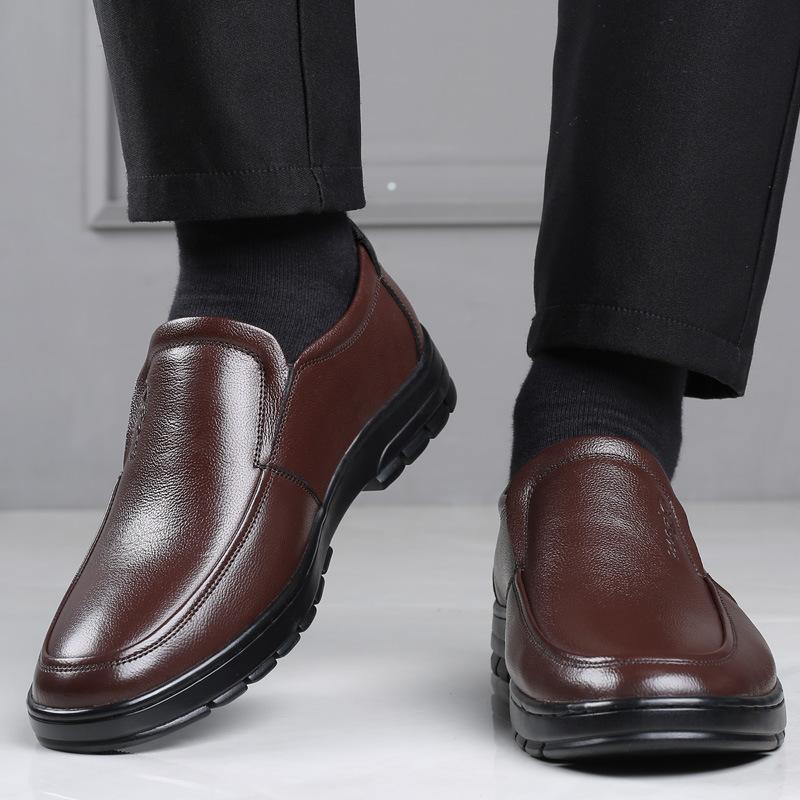 Кожаная обувь мужская весенне-осенняя кожаная дышащая деловая повседневная обувь мягкая подошва на одном педале туфли для отца среднего возраста