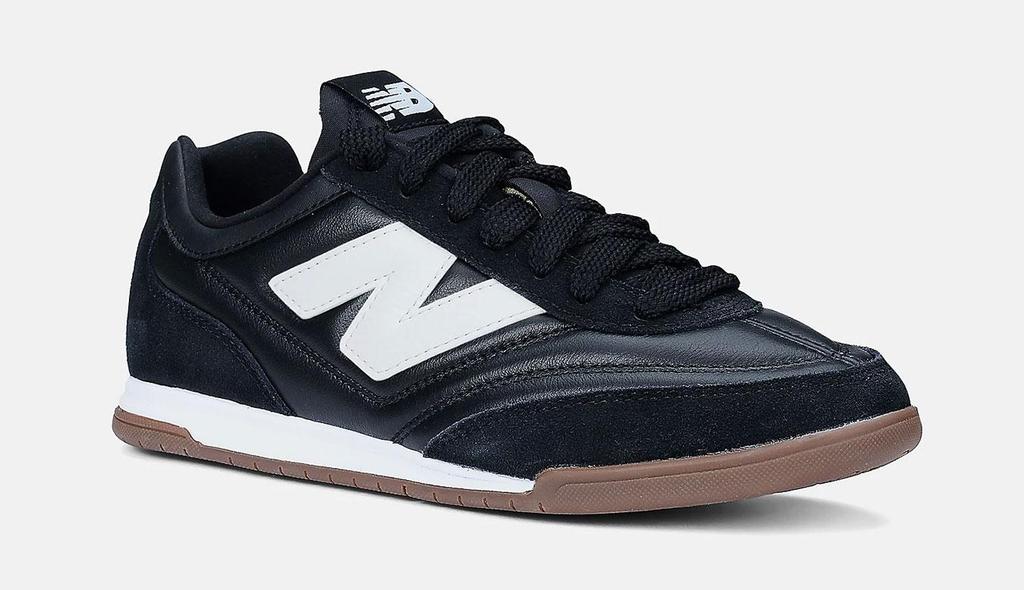 Sneakers New Balance Black URC42LB