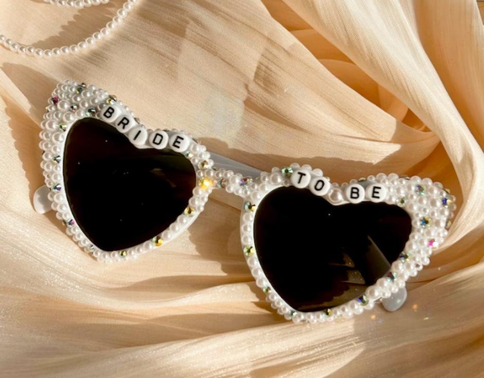 Bridal sunglasses BRIDE fashion rhinestone inlaid bride letters pearl peach heart bachelorette party sunglasses