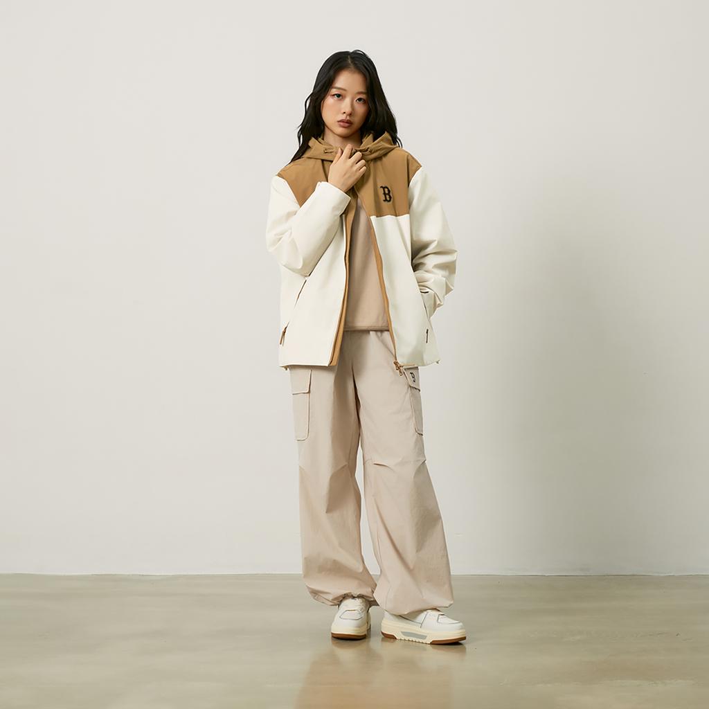 Новая ветрозащитная куртка MLB Boston Red Sox Basic Collection 24FW Унисекс Темно-кремовый 3AWJB0344-43CRD