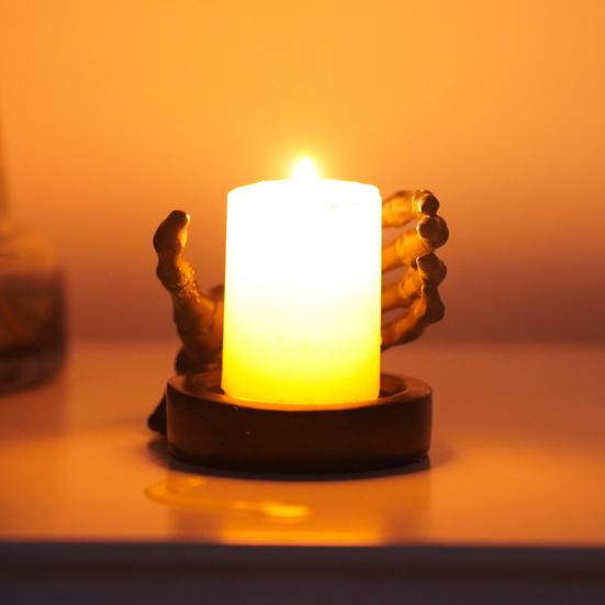 Подсвечник в виде скелета на Хэллоуин, жуткий череп в форме руки, подставка для чайной свечи, подсвечник, центральный элемент, украшение для рабочего стола, орнамент