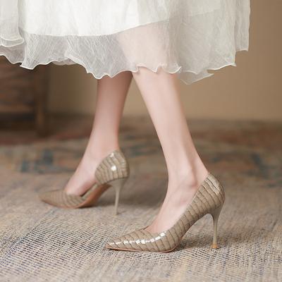 Пустая женская обувь на очень высоком каблуке сбоку, пикантные туфли со змеиной текстурой на высоком каблуке, женские туфли на одинарной платформе с острым носком