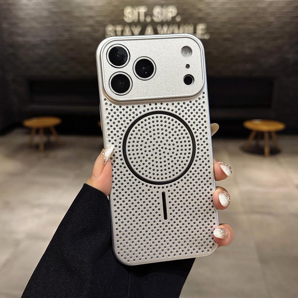 Полый магнитный чехол с теплоотводом для iPhone 17 Pro Max - Дышащая полная защита из поликарбоната