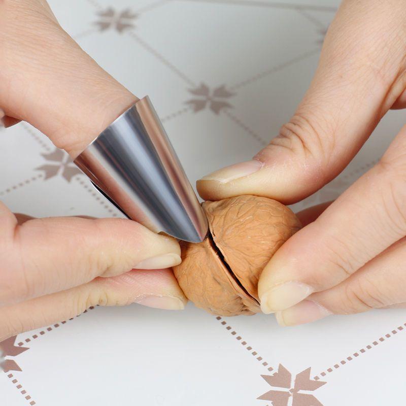Stainless Steel Vegetable Picking, Iron Nail Protection, Finger Protector, Finger Cover, Finger Cover, Garlic Peeling and Pea Pinching Thumb Knife