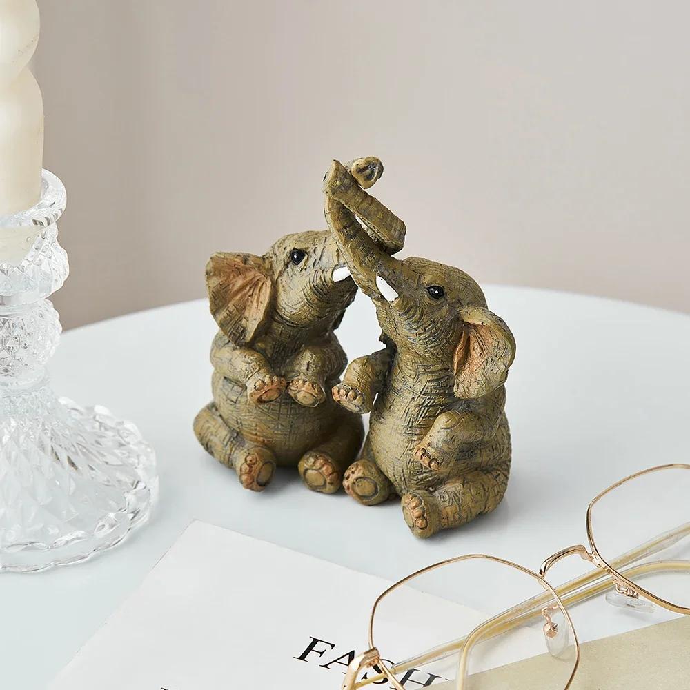 Artistic Resin Elephant Sculpture Ornaments Animals Crafts Modern Style Home Table Accessories TV Cabinet Decor Wedding Gift