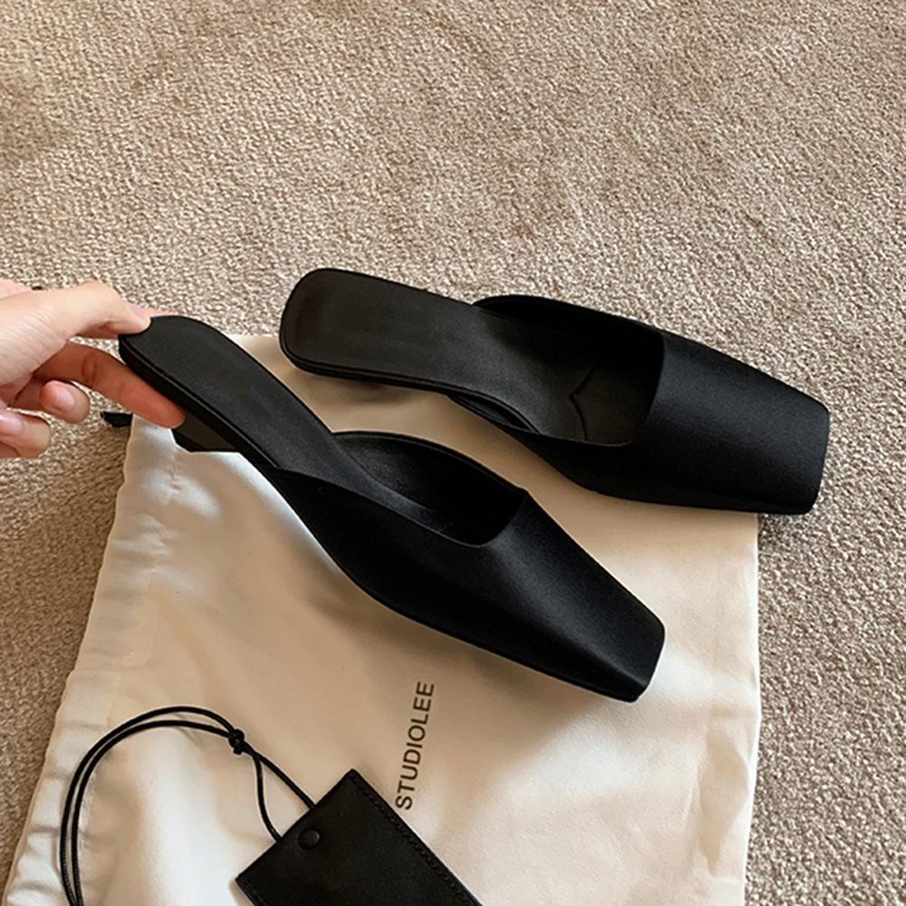 Модные ~ французские атласные туфли muller с треугольным каблуком 2025 года, новые туфли на каблуке-кошке, женские туфли на голову, классные женские тапочки