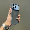 Магнитный чехол для телефона с текстурой карбона и кевлара для iPhone 17 Air 16 15 14 Pro Max Металлическая рамка камеры Жесткая пластиковая крышка