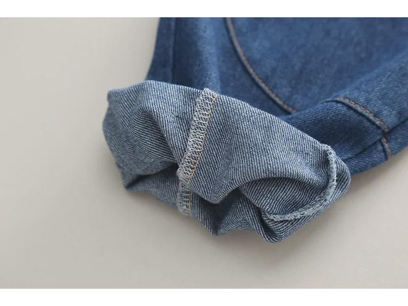 Модный джинсовый костюм-двойка с длинными рукавами для мальчиков на осень 2023 года