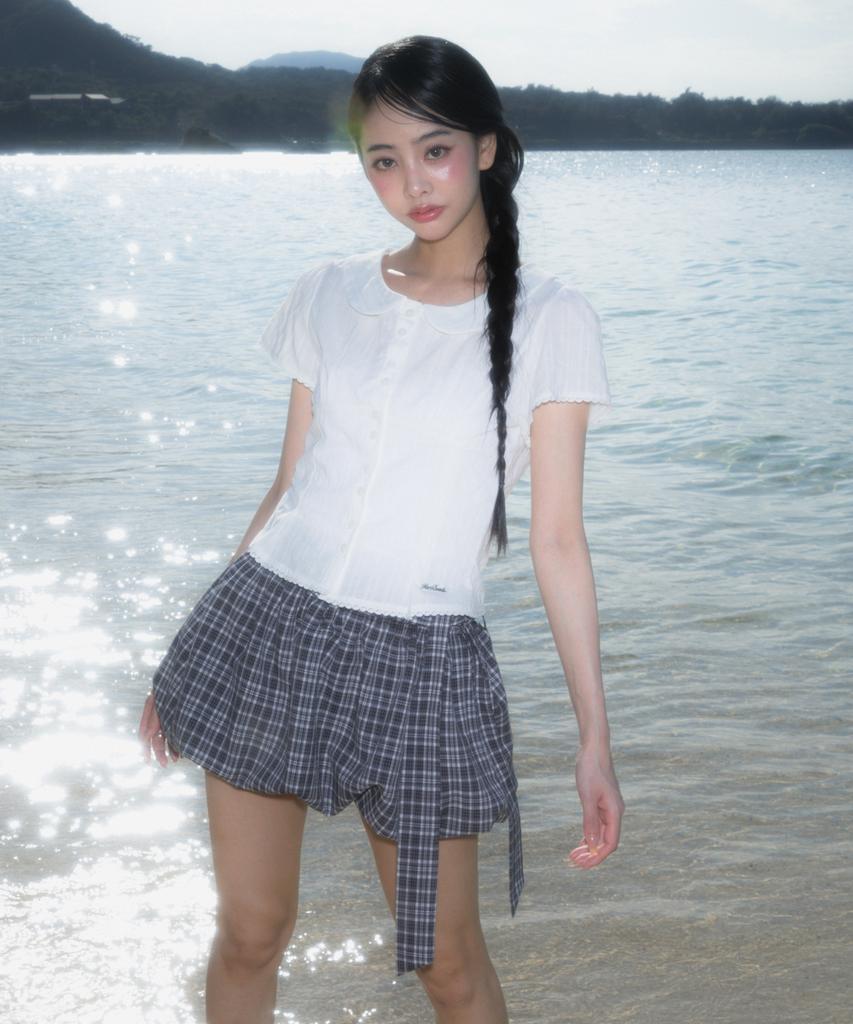 ROSEFRANTZ Round Collar Short Sleeve Blouse [Ivory]