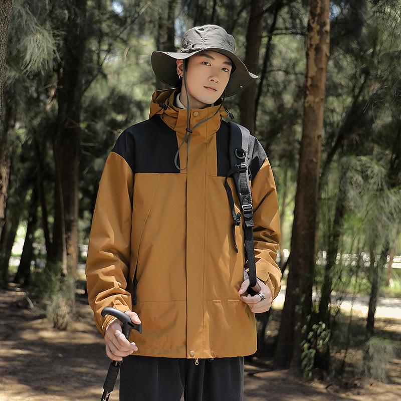 Winter Outdoor Jacket for Men and Women Three-in-one Two-piece Set Fleece Thickened Windproof Mountaineering Jacket