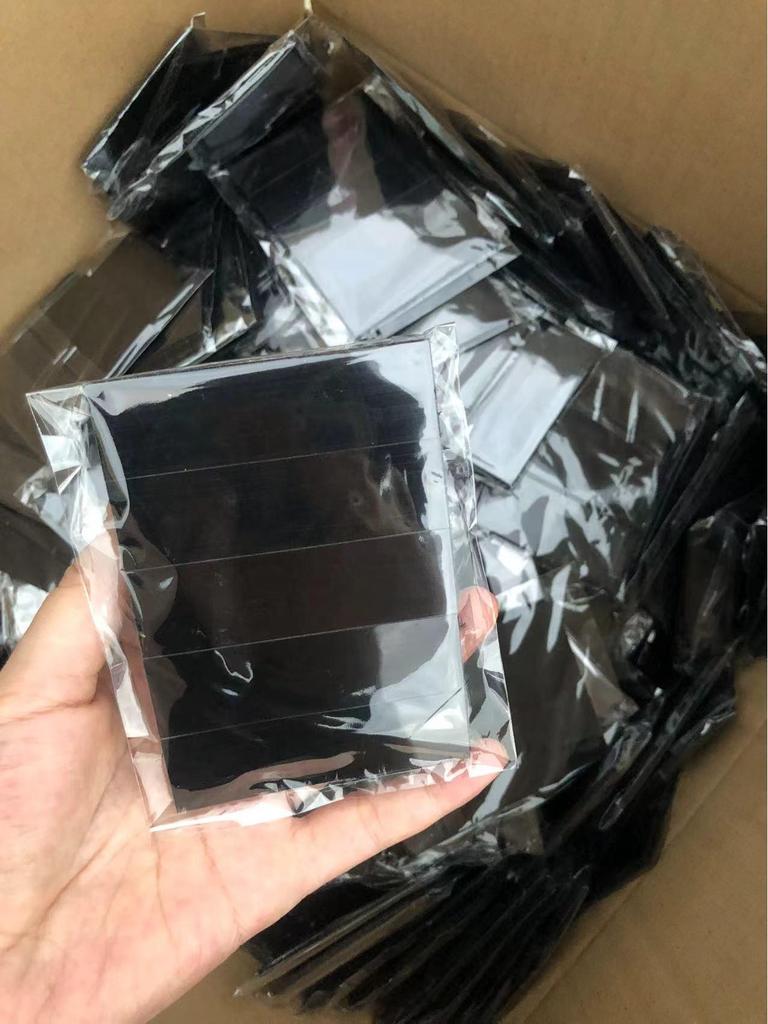 Высоковязкая противоскользящая клейкая лента для автомобильных ковриков - Термостойкая и самоклеящаяся, не оставляющая следов.