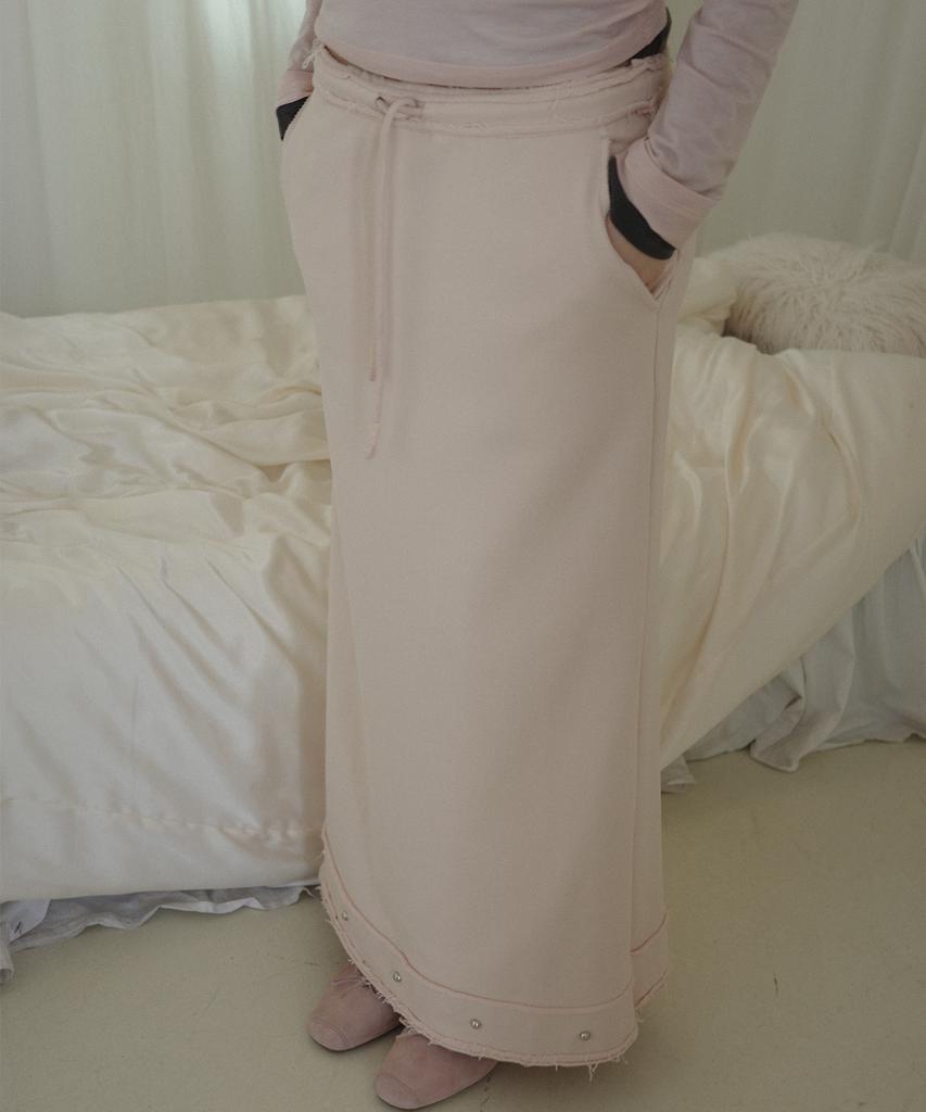 Salon De Yon Studded Sweat Skirt_ Skin Pink