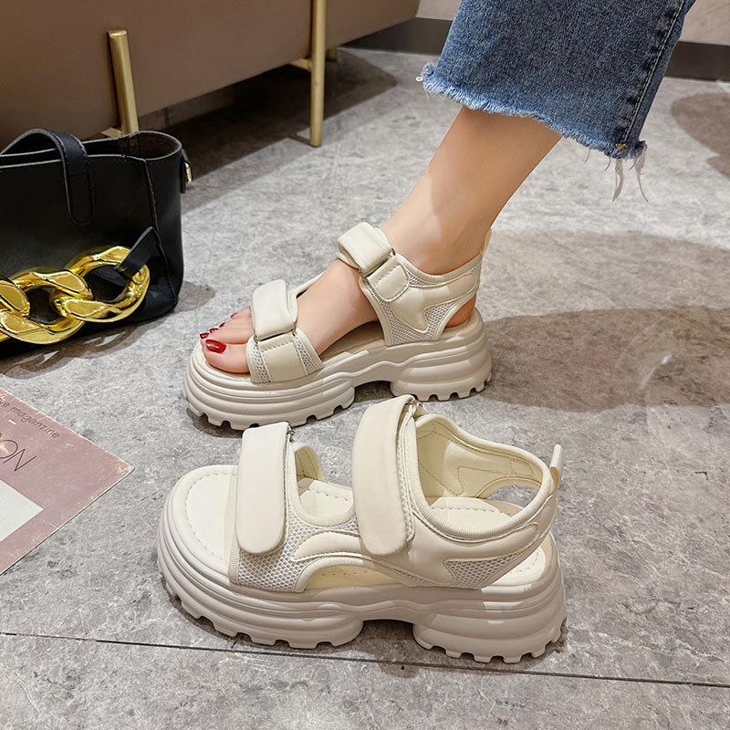 Спортивные сандалии женские лето 2025 новые интернет-знаменитость платформа-маффин липучка повседневные универсальные римские пляжные туфли