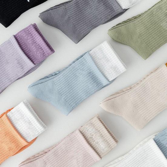 1 пара женских носков-тапочек, противоскользящие, силиконовые, посередине, без запаха, утолщенные, теплые, однотонные, высокоэластичные, впитывающие пот, не садятся