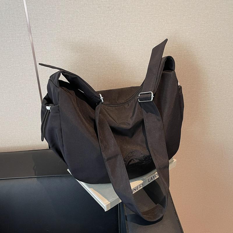 Повседневная холщовая сумка большой вместимости женская 2025 новая модная универсальная сумка через плечо для поездок на работу сумка-мессенджер свободная сумка-тоут