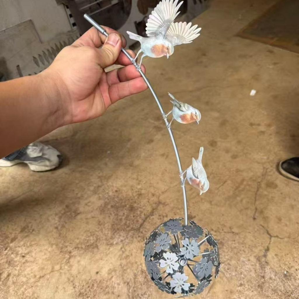 Bird Garden Decoration Delicate Metal Robin Garden Stake Metal Bird Art Decoration Robin Memorial Garden Stake For Lawns