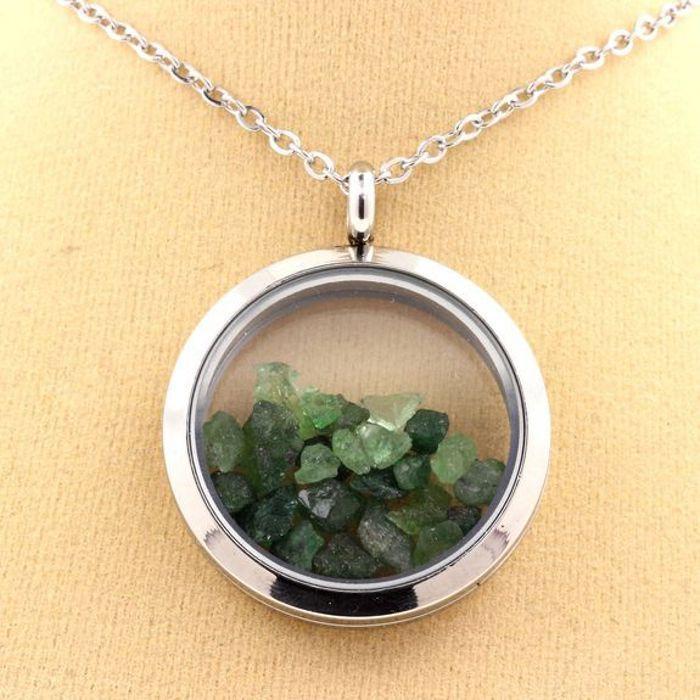 Stones and Minerals. Raw Tsavorite Garnet Necklace. 20 Mm Medallion Model. Color Silver.