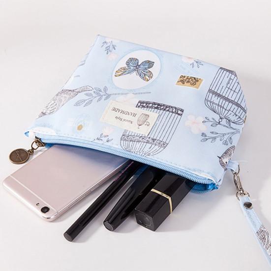 Eye-catching Storage Bag Durable Colorful Large Capacity Waterproof Makeup Pouch for Daily Use