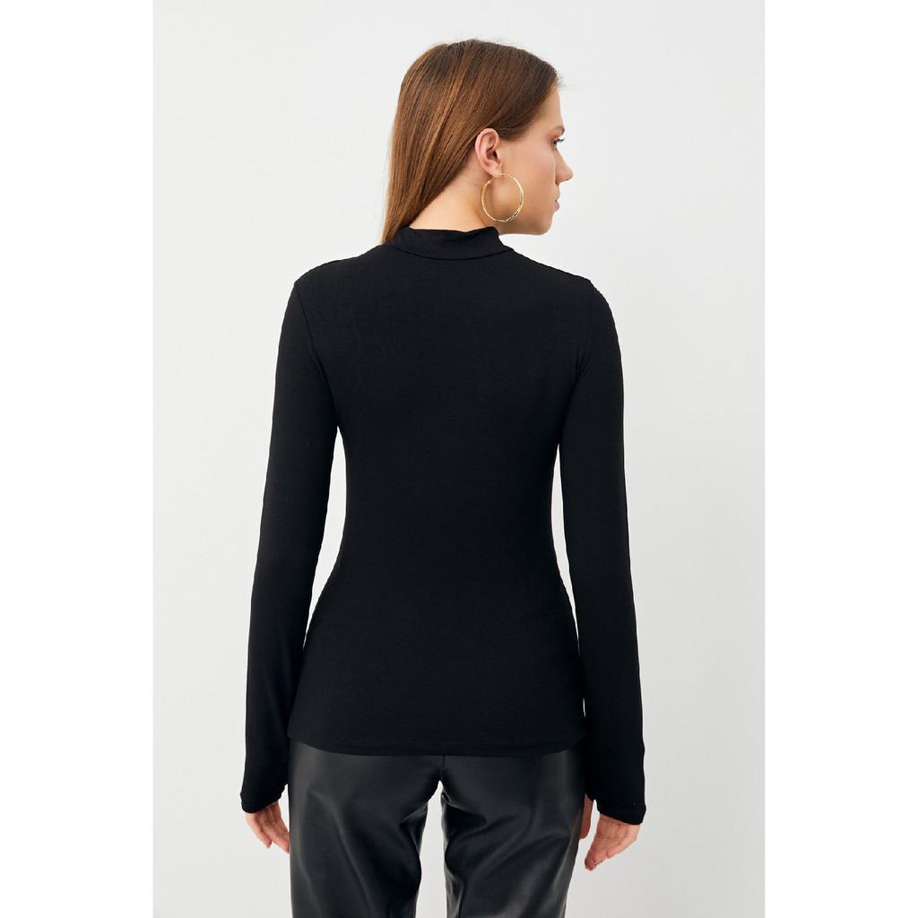 Женское черное боди с деталями на пальцах