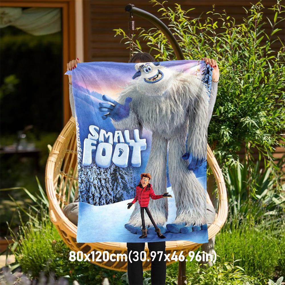 1pc small footOutdoor Flannel Blanket Soft Plush Decor for Picnics, camping,Bedroom, Playroom, or Lunch Break, Perfect Gift