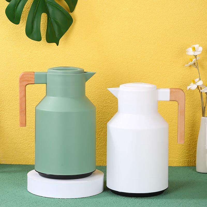 Термопот с вакуумной изоляцией и деревянной ручкой