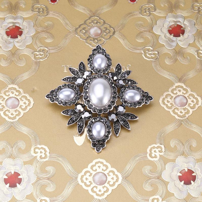 Vintage Baroque Pearl Brooch Exaggerated Cross Brooch Brooch Fashion Multifunctional Clothing Accessories