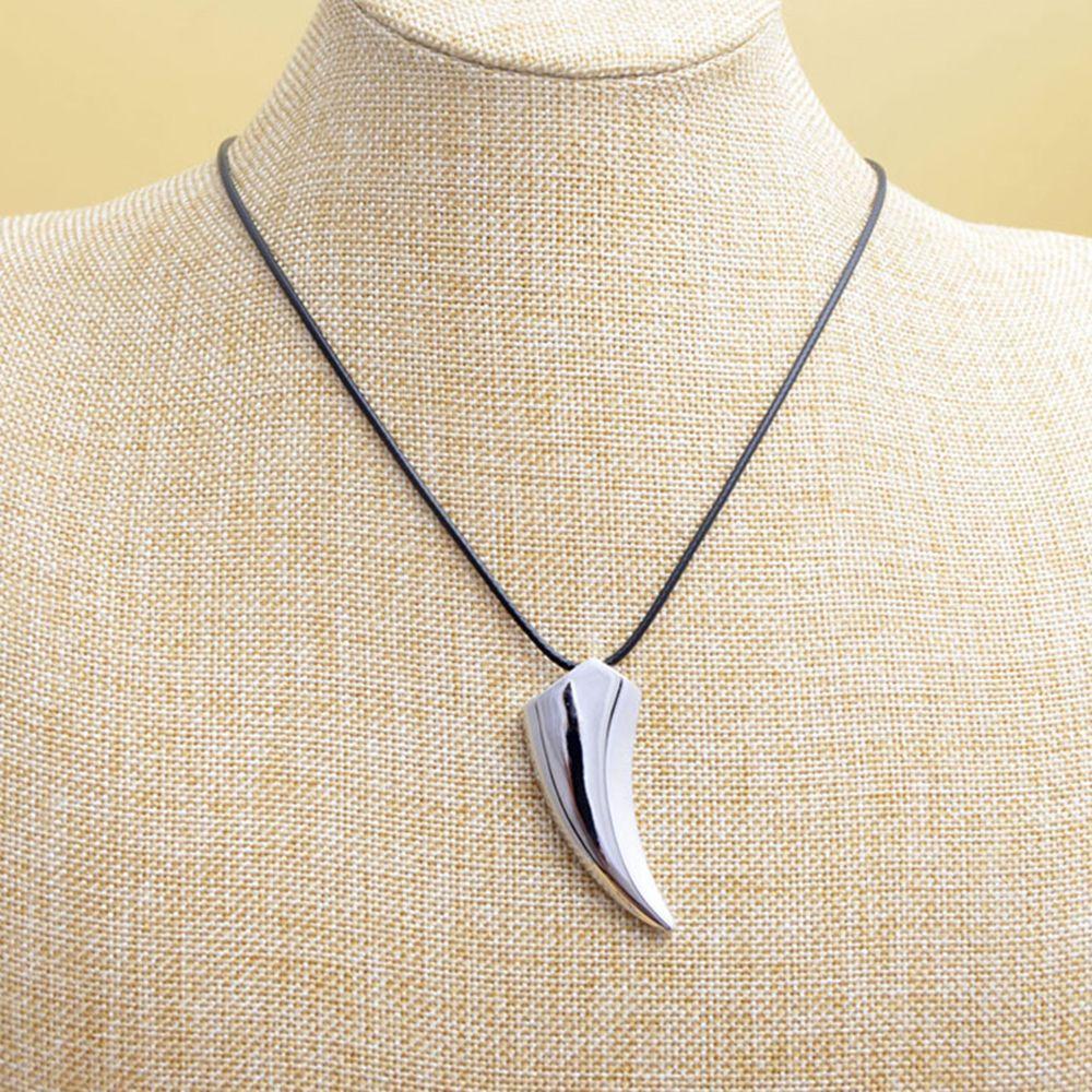 Lover's Brave Mens Zinc Zinc Alloy Pendant Men's Fashion Steel New Tooth Wolf Necklace Jewelry