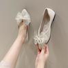 Женская обувь, туфли-лодочки на плоской подошве в иностранном стиле, женские банты, вечерние туфли Doudou 2025 новые жемчужные с мелким вырезом, остроносые туфли феи
