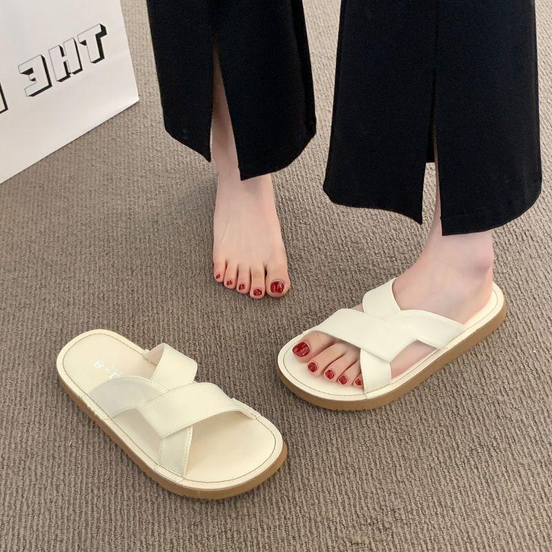 Popular one-word slippers for women wearing 2025 new summer high-end flat-bottomed non-slip pregnant women beach shoes
