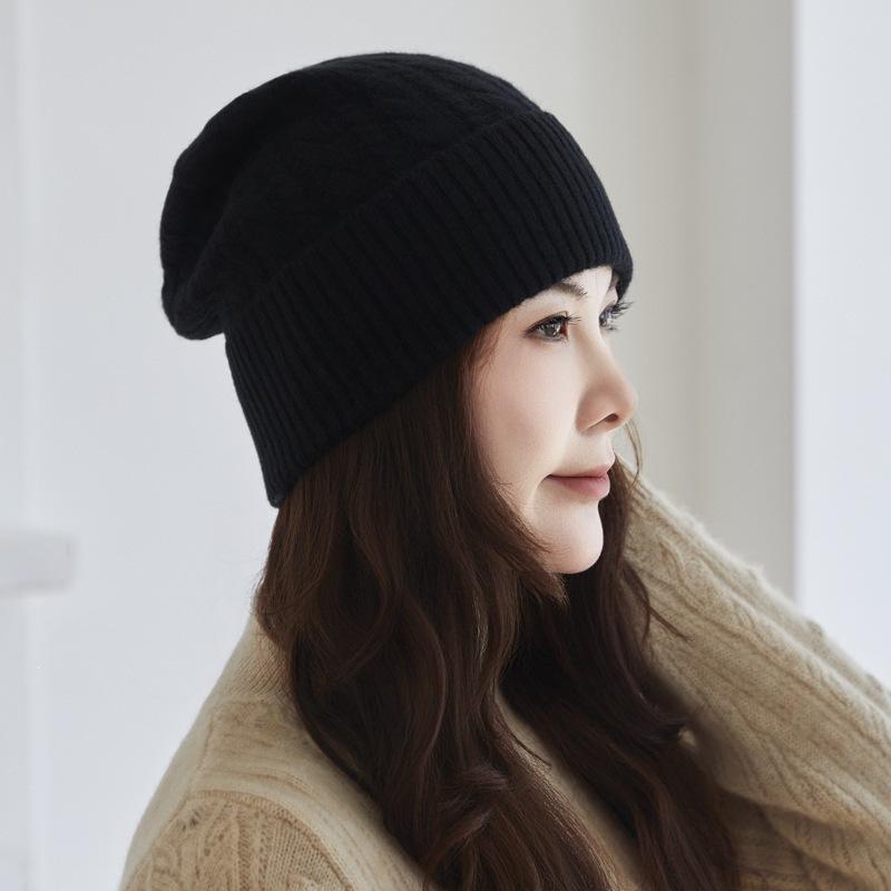 Cashmere self-heating knitted hat women's thickened twisted hat solid color knitted hat versatile ear protector wool hat