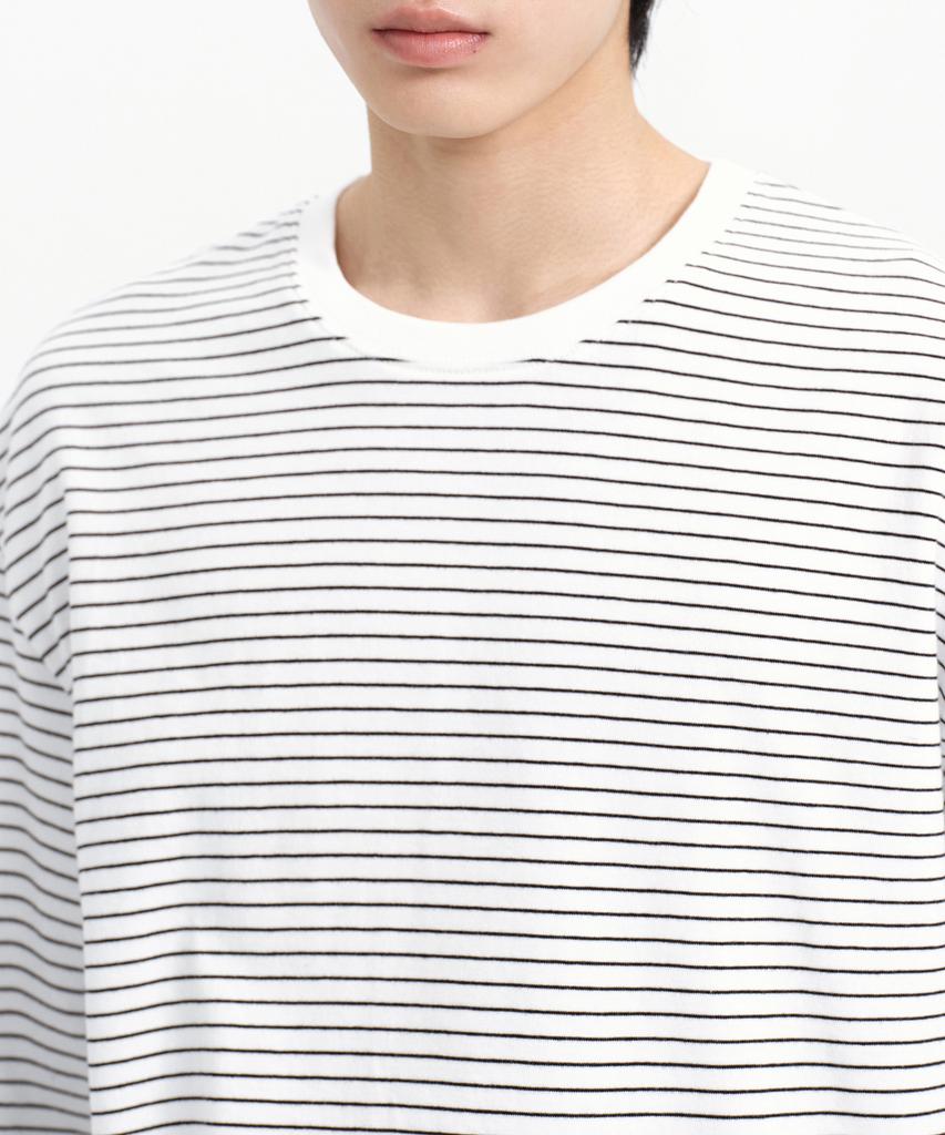 MUSINSA STANDARD Pin Stripe Relaxed Long Sleeve T-Shirt [White/Black]