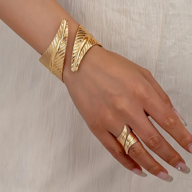Elegant Women's Golden-Toned Bohemian Bracelet and Ring Set - Minimalist Leaf Design, Versatile Daily Wear Jewelry, All-Season Iron Accessory, Casual