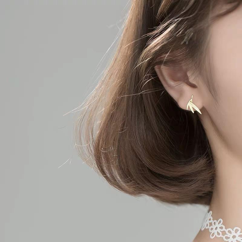 Серьги-гвоздики из стерлингового серебра S925 для женщин, простые, изящные, в стиле Мори, с элементом из бамбуковых листьев, универсальные и свежие серьги