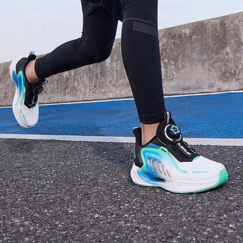 Anta Кроссовки для бега Kids Zhumyue 2.0 с амортизацией, износостойкие, дышащие, низкие, детские, белые, черные 312425518-1