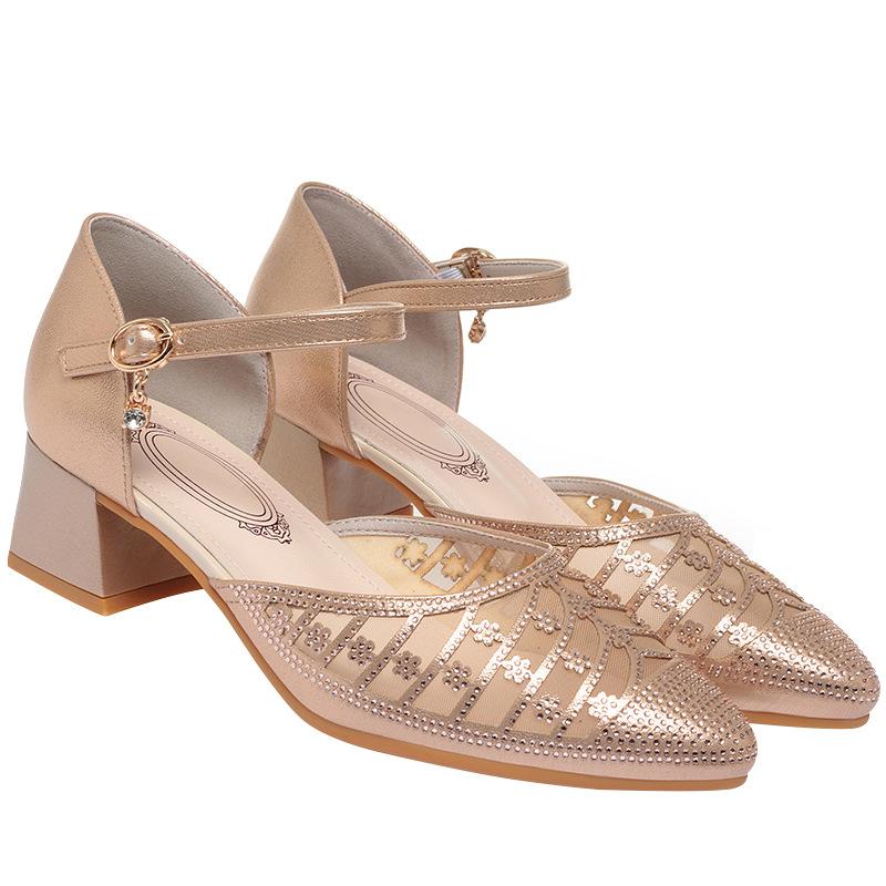 Мода Модные женские босоножки с пряжкой на ремешке, с острым носком, на квадратном каблуке, туфли-лодочки для офиса, сандалии из марли, удобные для офисных мам