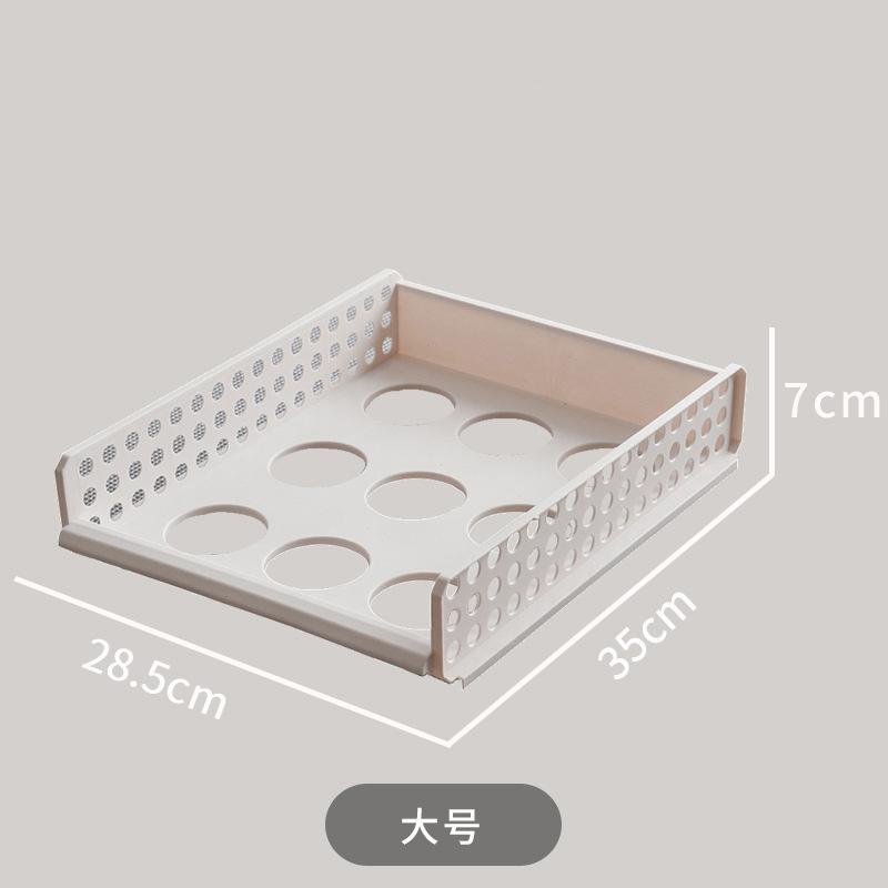 Пластиковый ящик для хранения вещей