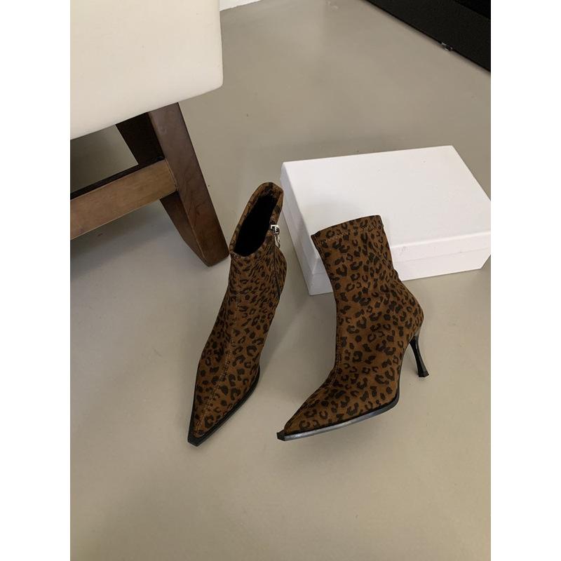 Pointed European And American Short Boots New Autumn And Winter Fashion Boots Fashion Side Zipper Skinny Boots Niche Martin